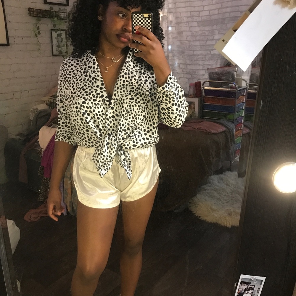 WHITE LEOPARD TOP - Picture 6 of 8
